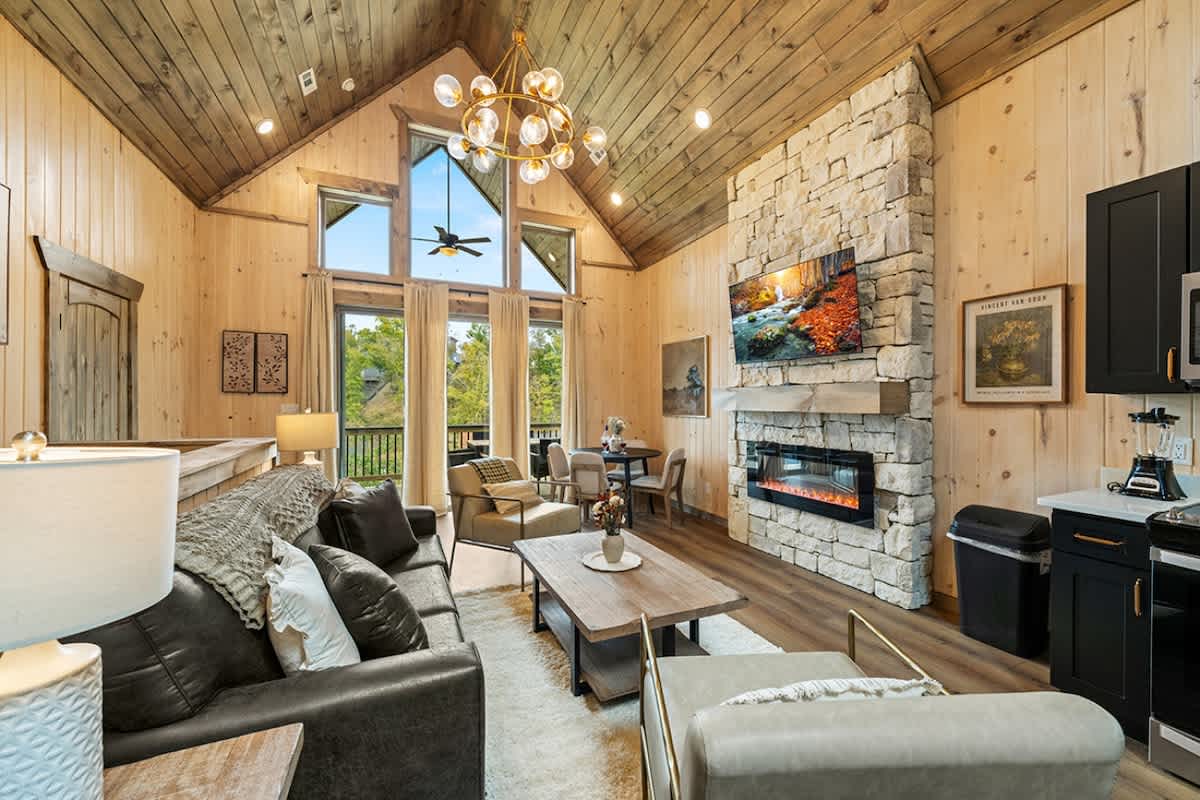 Hot Tub Lake View Family Getaway w/ Lake Access — Sevierville, TN — vacation rental