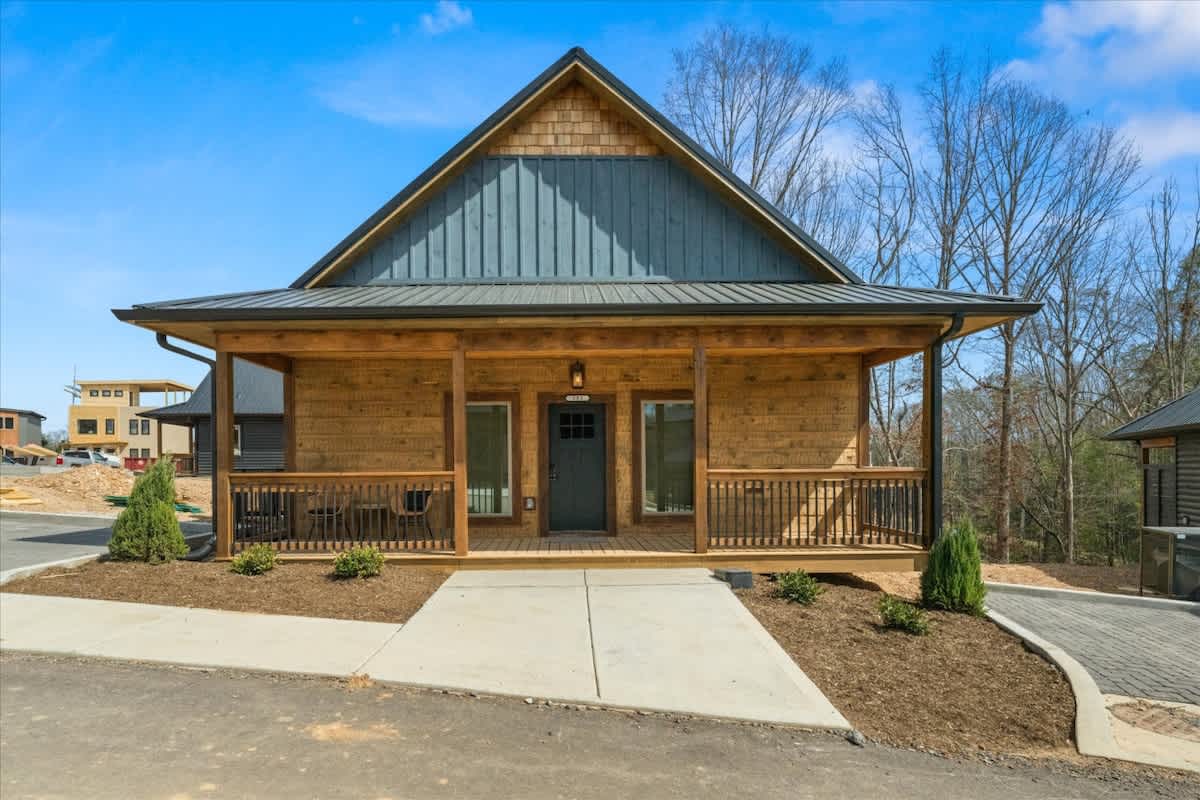 New Private Smokies Cabin • Hot Tub & Parking — Pigeon Forge, TN — vacation rental