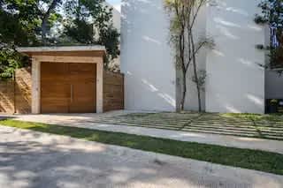 Luxury Villa- Rooftop Pool, BBQ & Palapas! 4