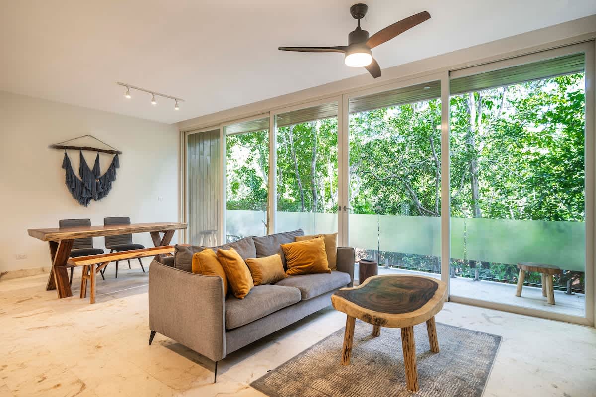 Luxury Villa- Rooftop Pool, BBQ & Palapas!