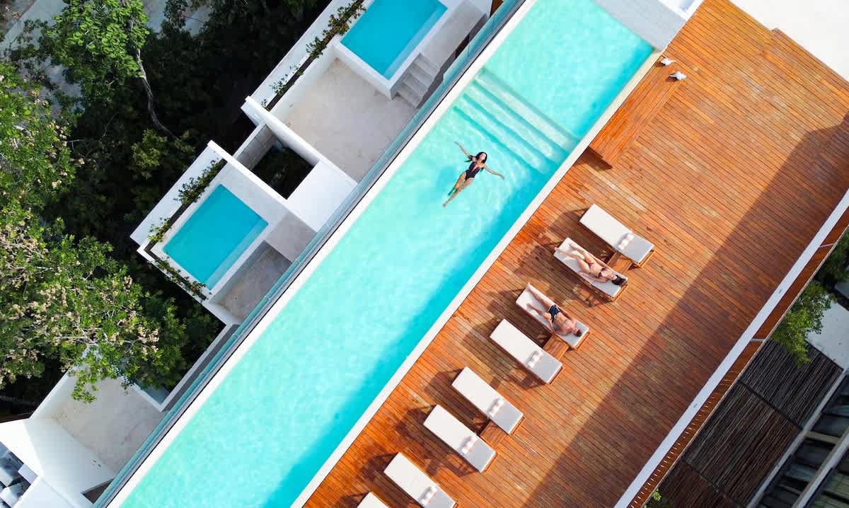 Luxury Villa- Rooftop Pool, BBQ & Palapas! 6