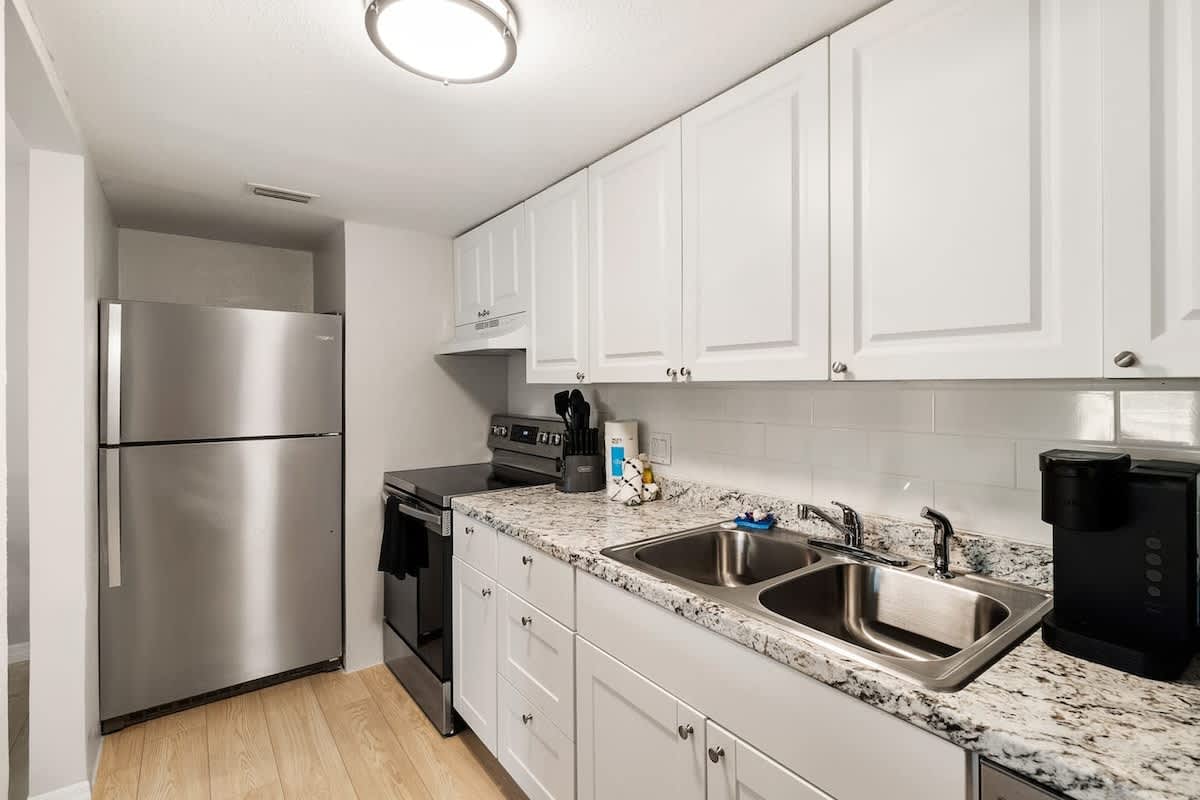 Modern Zephyrhills Duplex w/ Free Parking & Pets Allowed 6