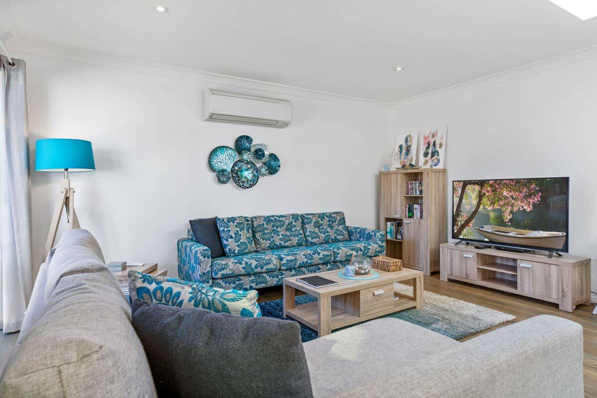 Karinya Jervis Bay – 4BR home & optional studio