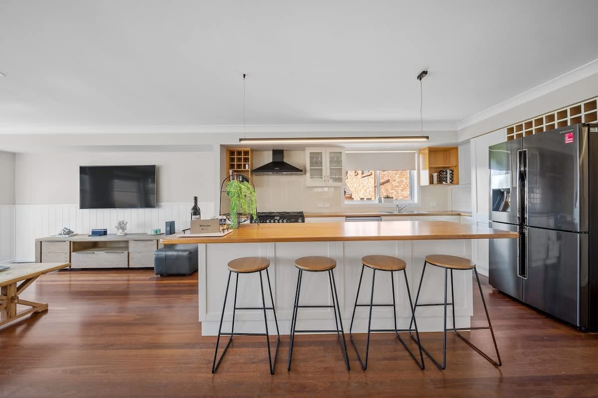 Karinya Jervis Bay – 4BR home & optional studio