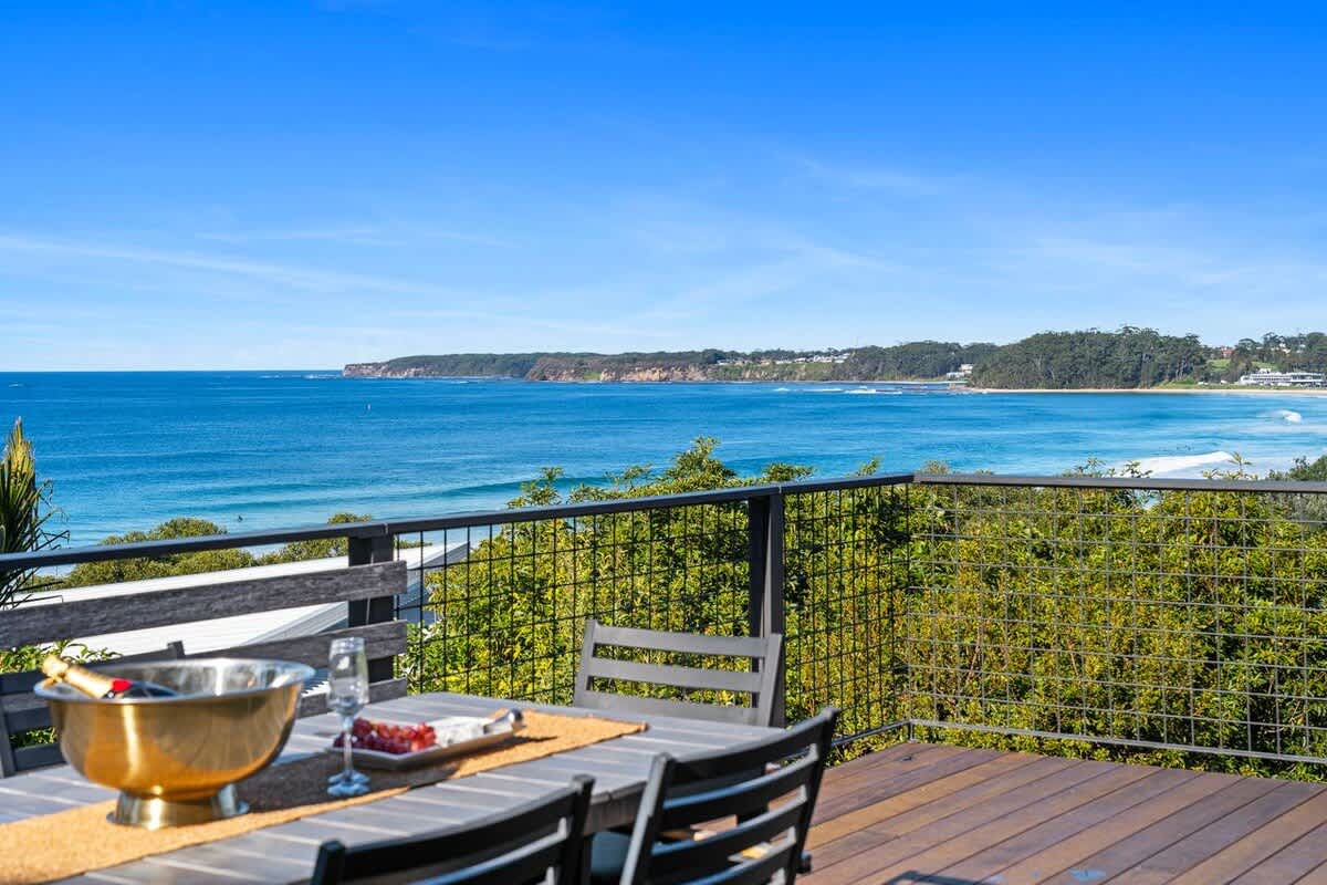 Surf Watch Mollymook