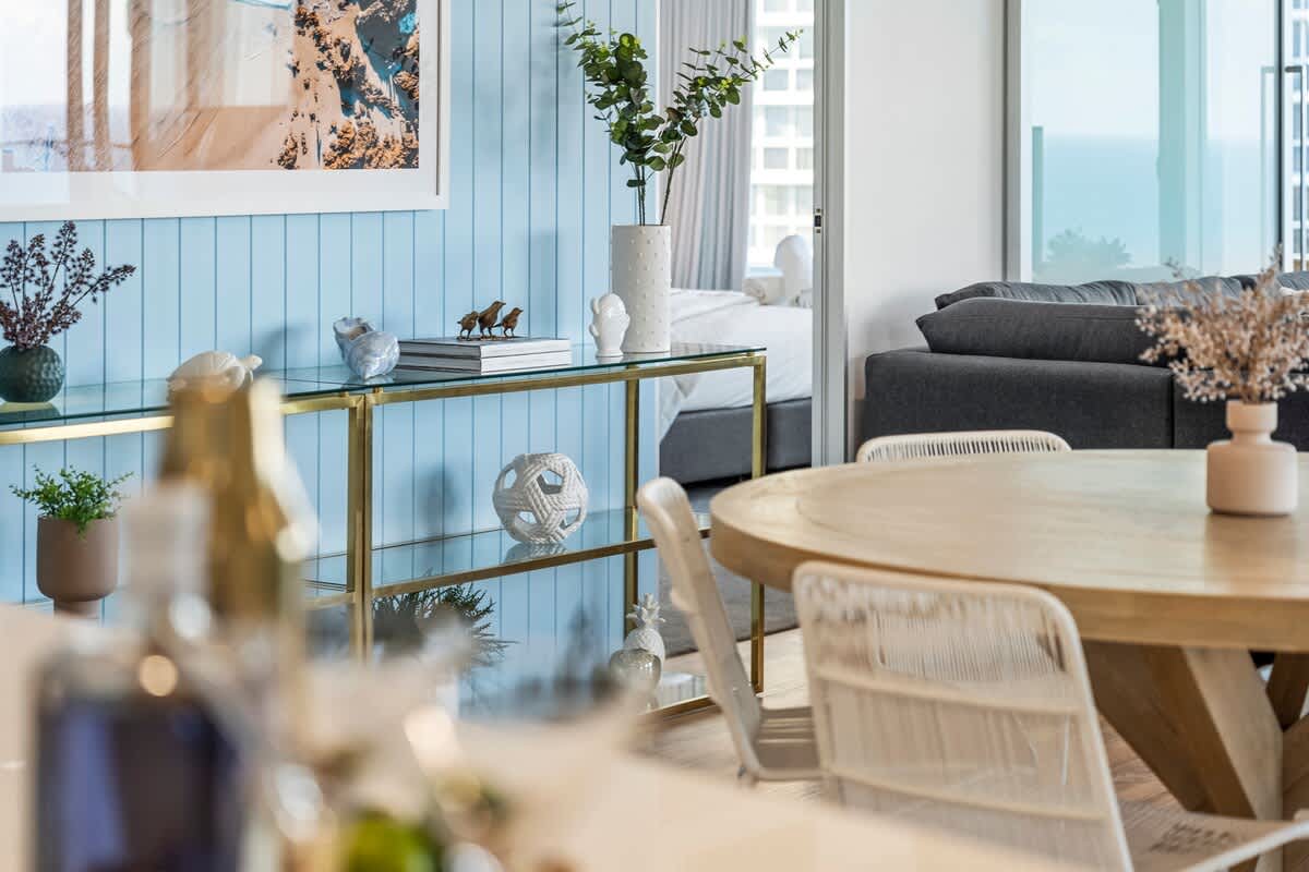 Q1 3 Bedroom Beach Surfers Paradise