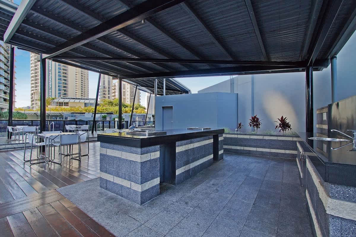 Circle on Cavill 3 Bedroom Skyhome