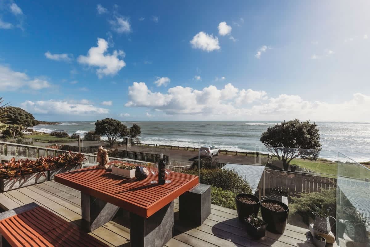 Te Moana Waterfront – beachside accommodation