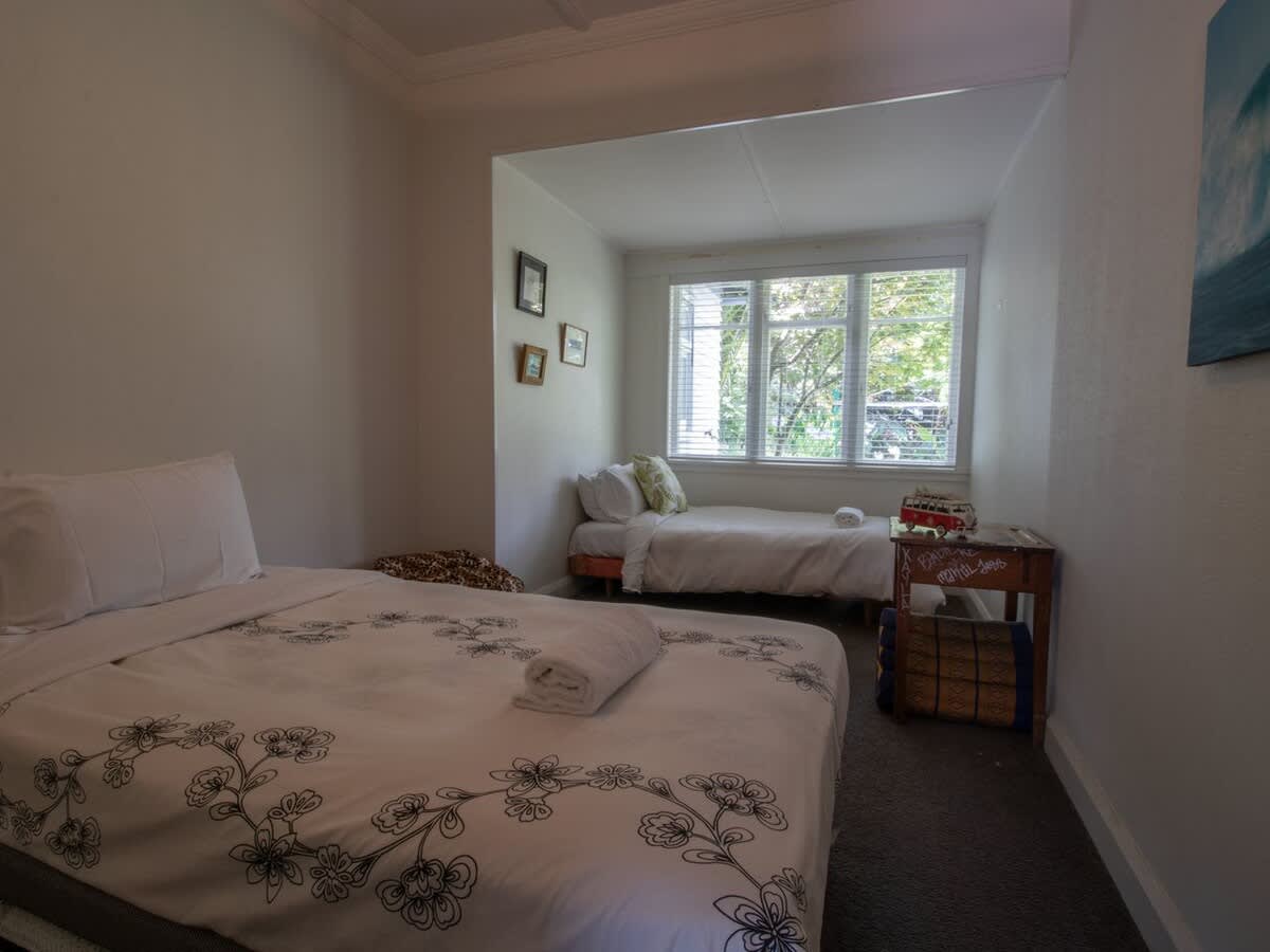 Bungalow Eight – 1930s charm near Pukekura Park