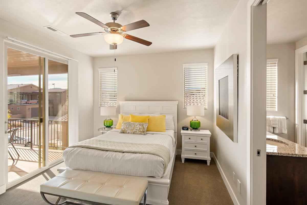 Master bedroom on 2nd floor with queen bed