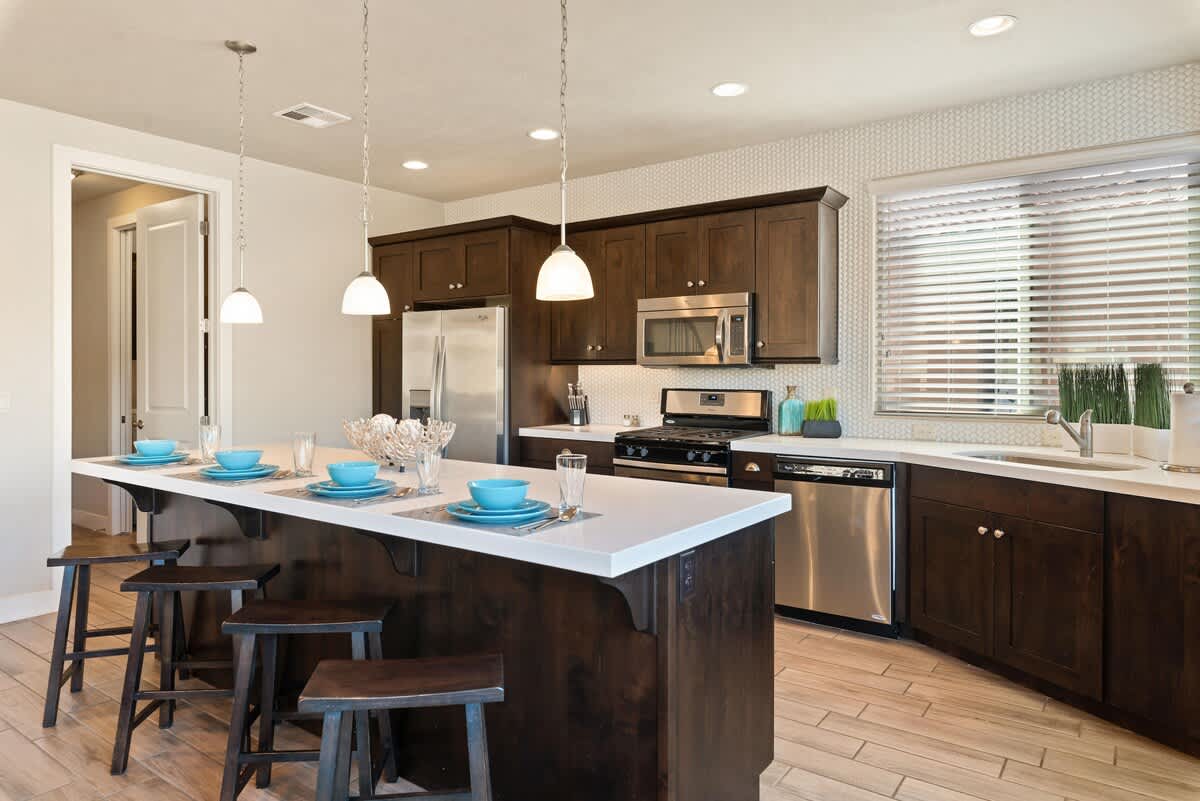 Kitchen with bar seats 4