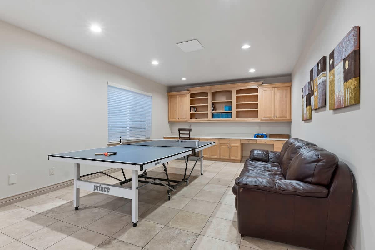 Open game room: pool, foosball, air hockey, ping pong