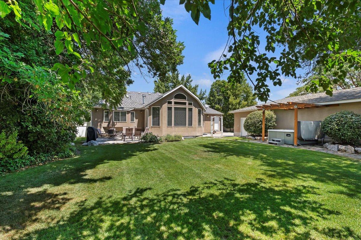 Fully fenced back yard