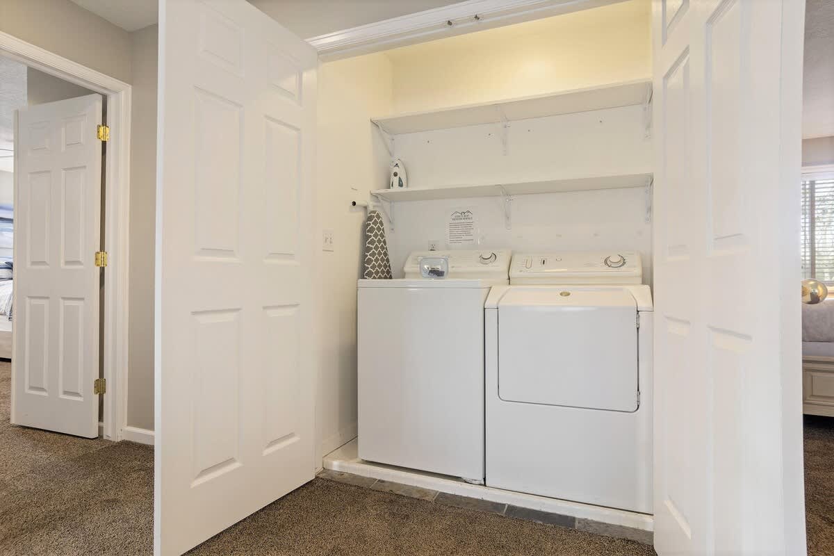 Laundry closet is very convenient to wash clothing