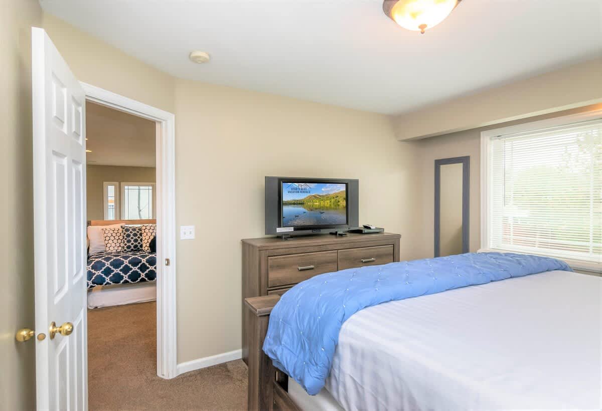 Bedroom 2 with queen bed