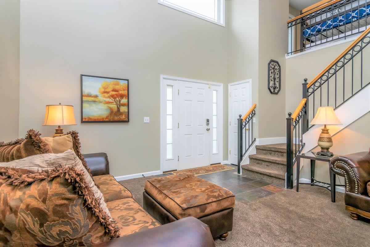 Union Spruces in Salt Lake with Hot Tub and Foosball 4