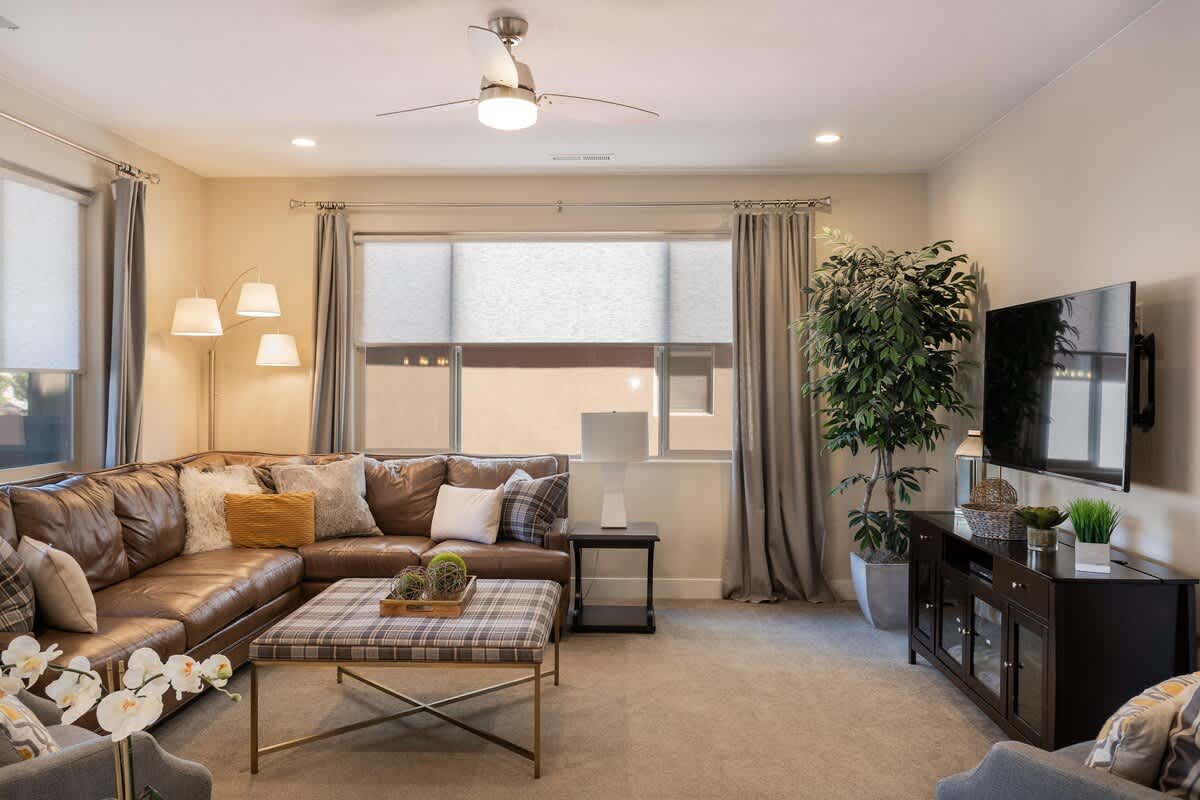 Spacious open concept family room off kitchen and dining area