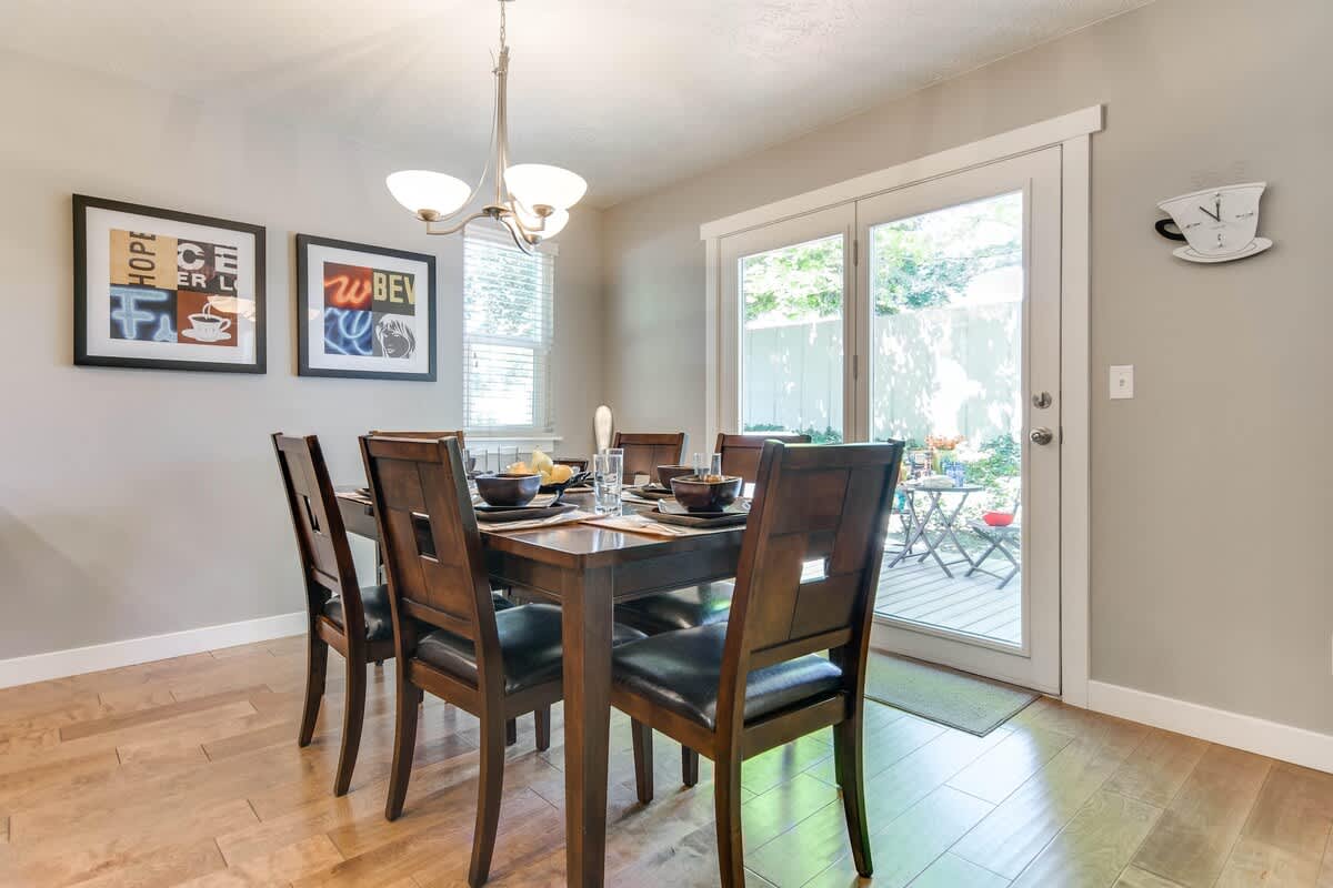 Comfortably seat 6 with door to back patio hot tub