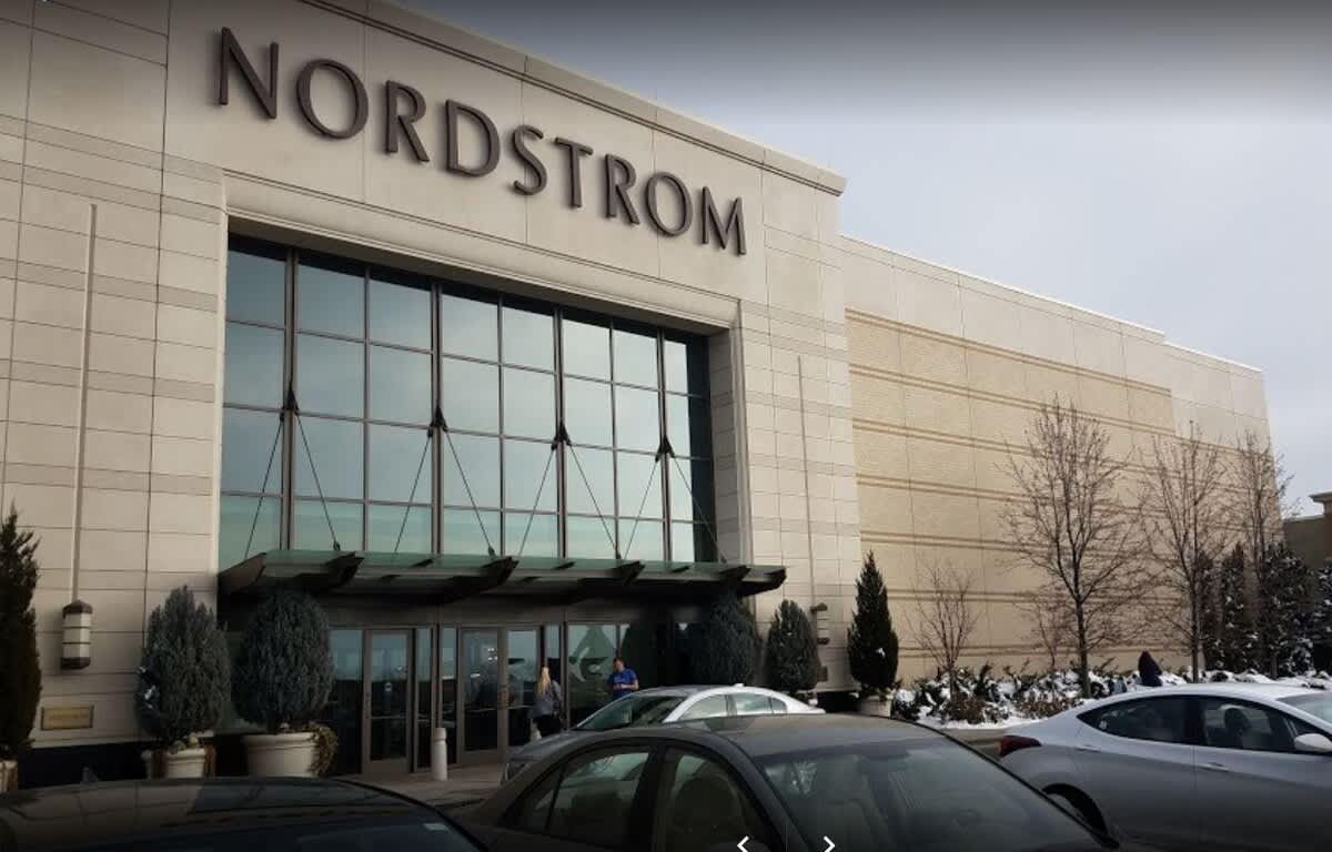 Fashion Place Mall nearby