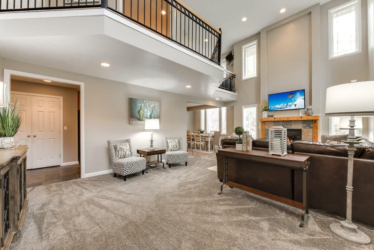 Union Woods in Salt Lake Modern Style with Hot Tub 2