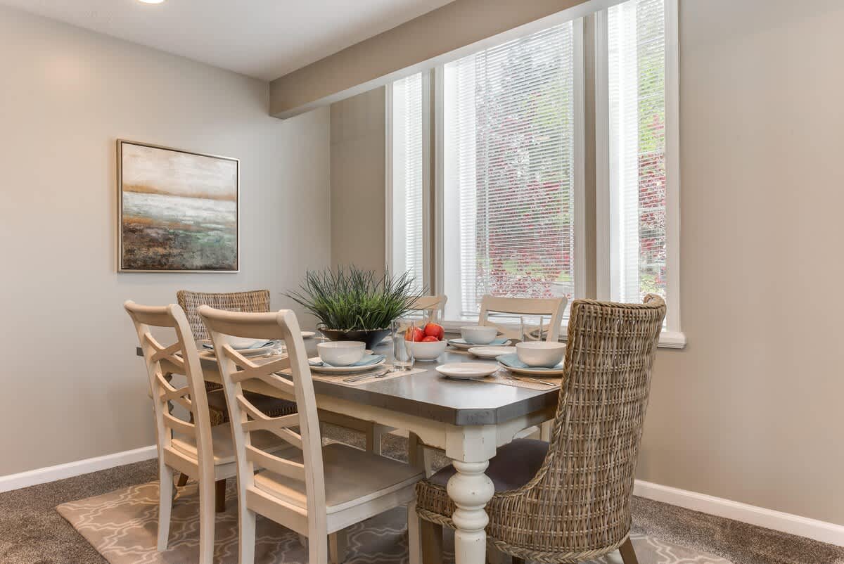 Enjoy meals for up to 9 people comfortably (3 at the bar)