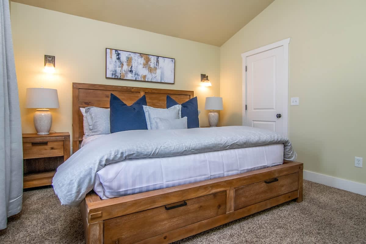 Urban Central in Salt Lake with Indoor Hot Tub 3