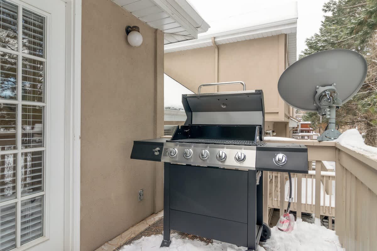 Grill steaks and burgers