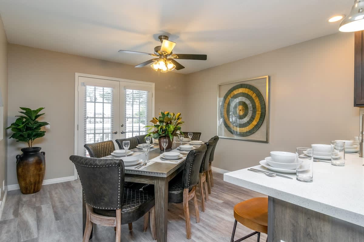 Plentiful place settings for everyone to enjoy meals