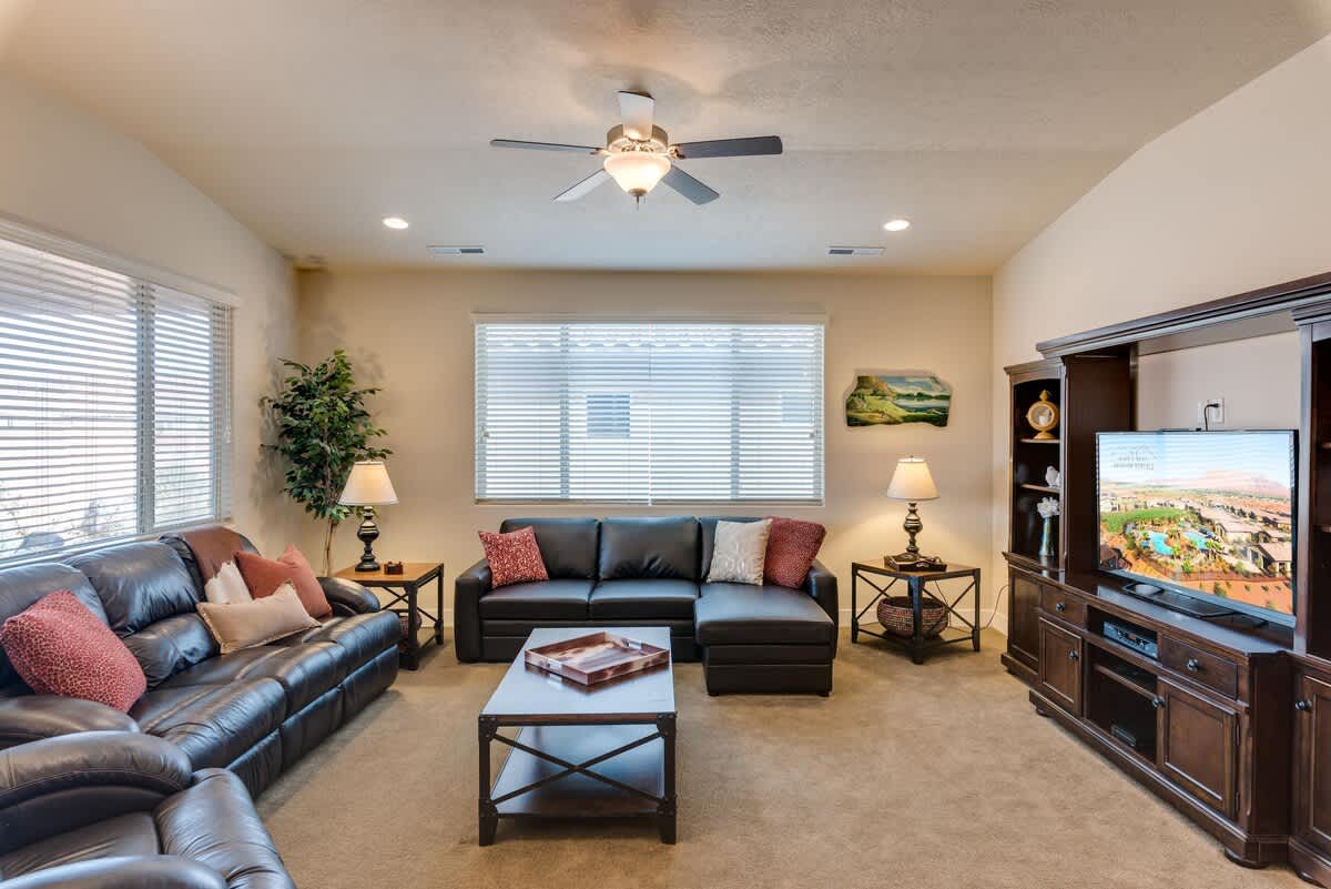 1 - Canyonlands in St George with Rare Landscape View 3