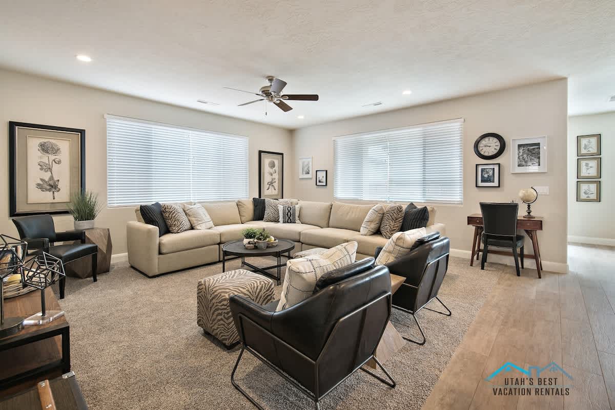 Open concept floor plan for comfortable seating