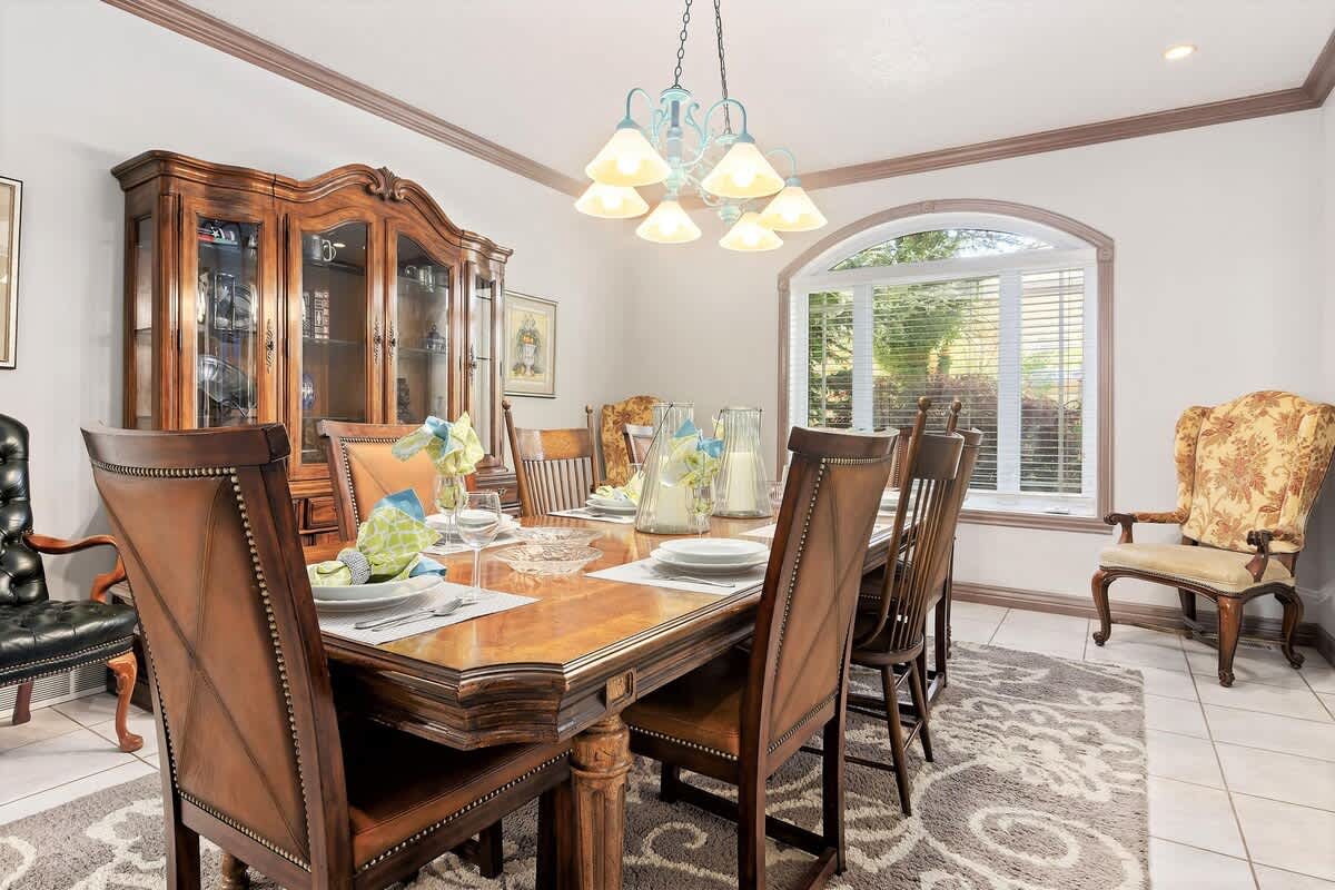 Great space to enjoy special meals together or just play cards