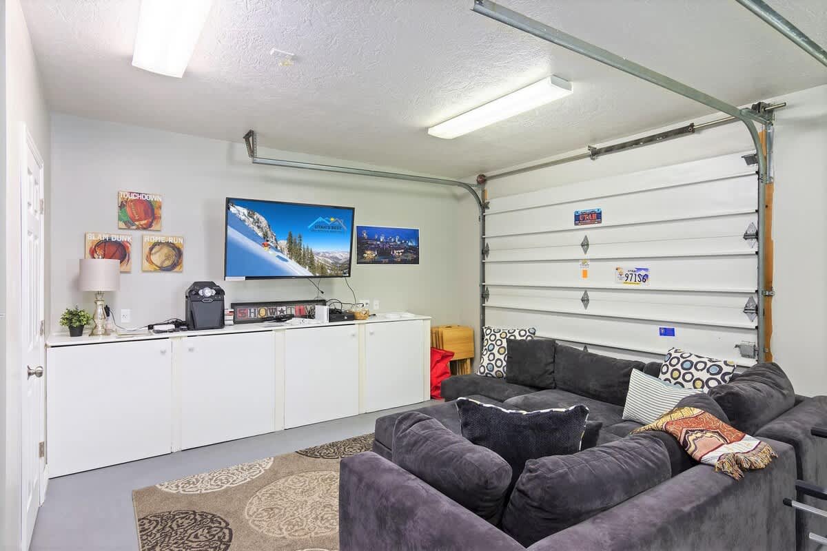 Lounge and play XBox, sing karaoke, dance disco ball, arcades