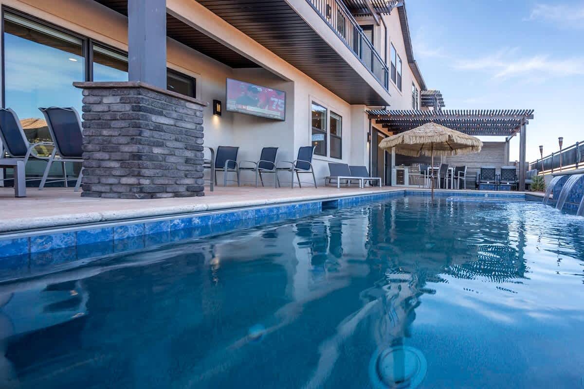 You have the pool all to yourselves