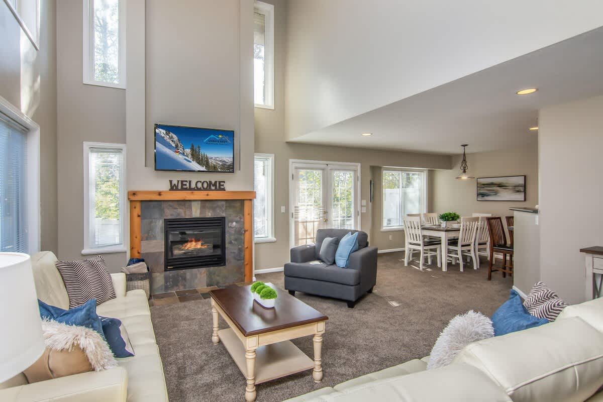 Union Meadows in Salt Lake with Private Hot Tub and Park 2