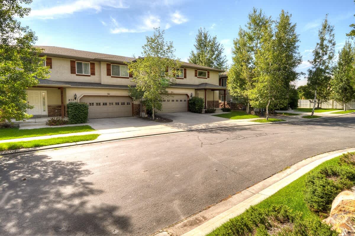 8 other homes available to rent here for group accommodations