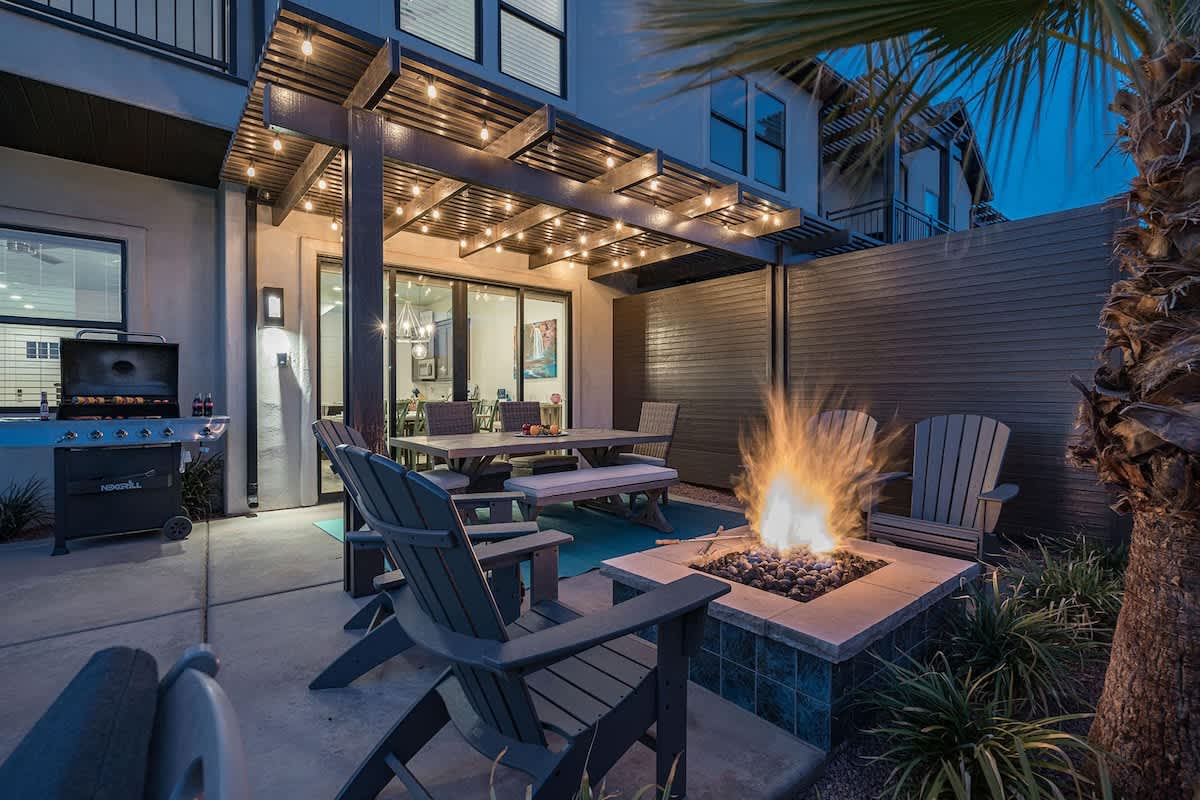 62 - Blissful Poolhouse at Ocotillo Springs with Private Pool