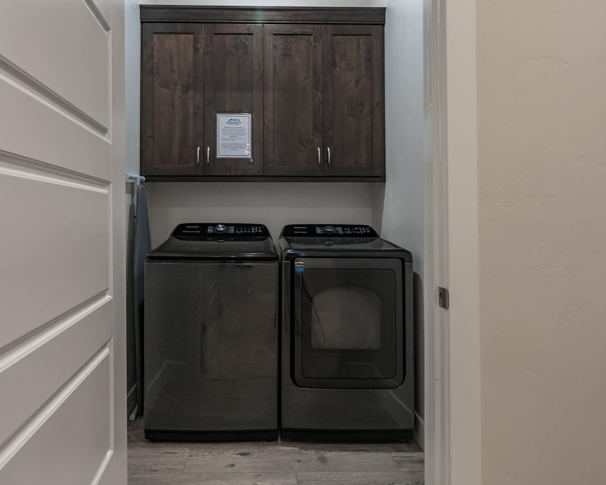 Laundry room on 2nd level