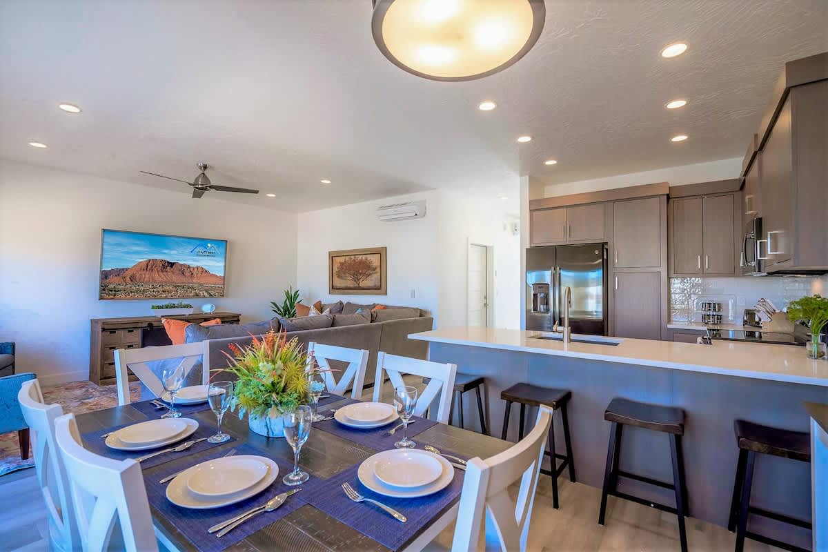 19 - The Vue Retreat in St George with Community Pool 3