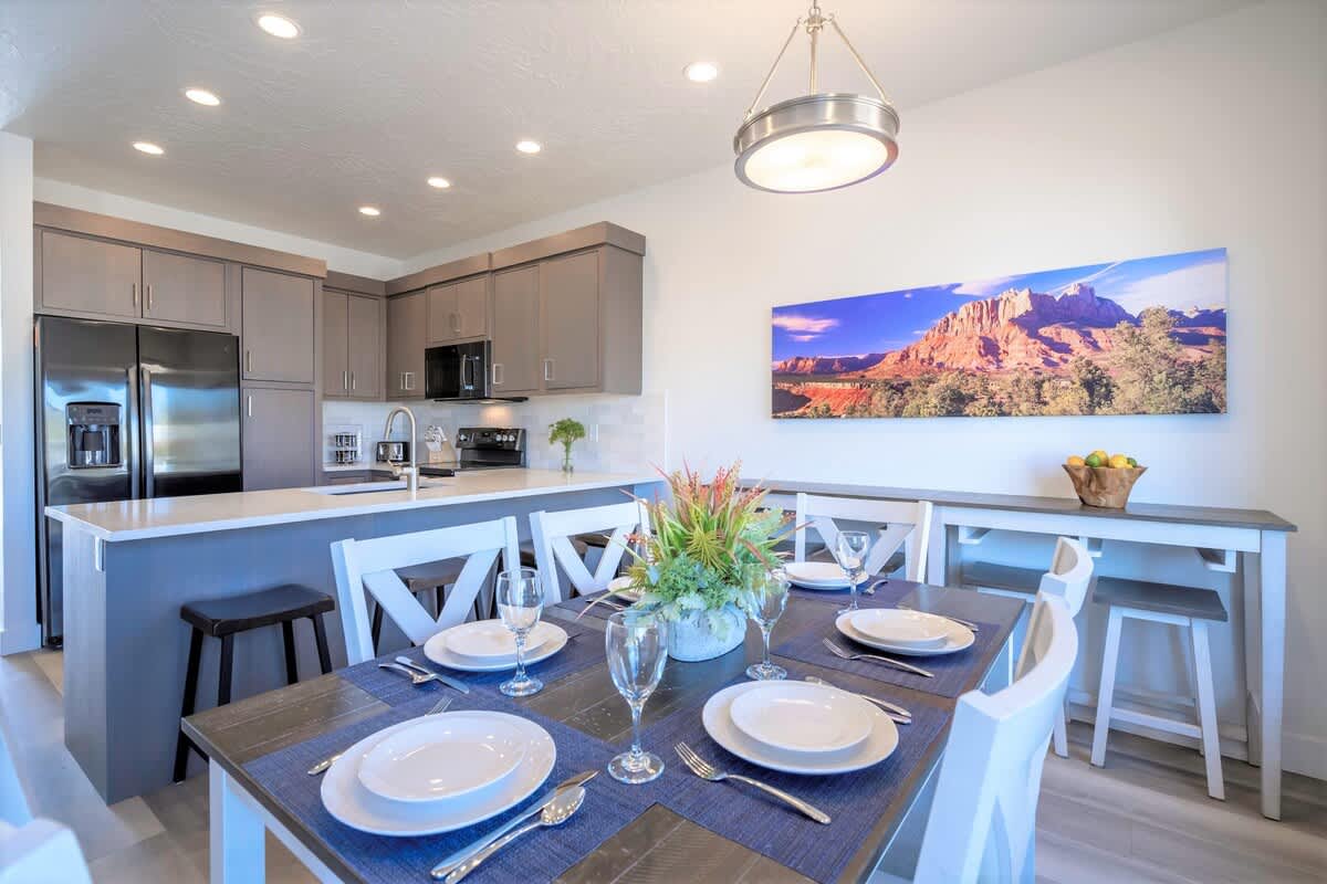 Dining table and 2 bars seat 14