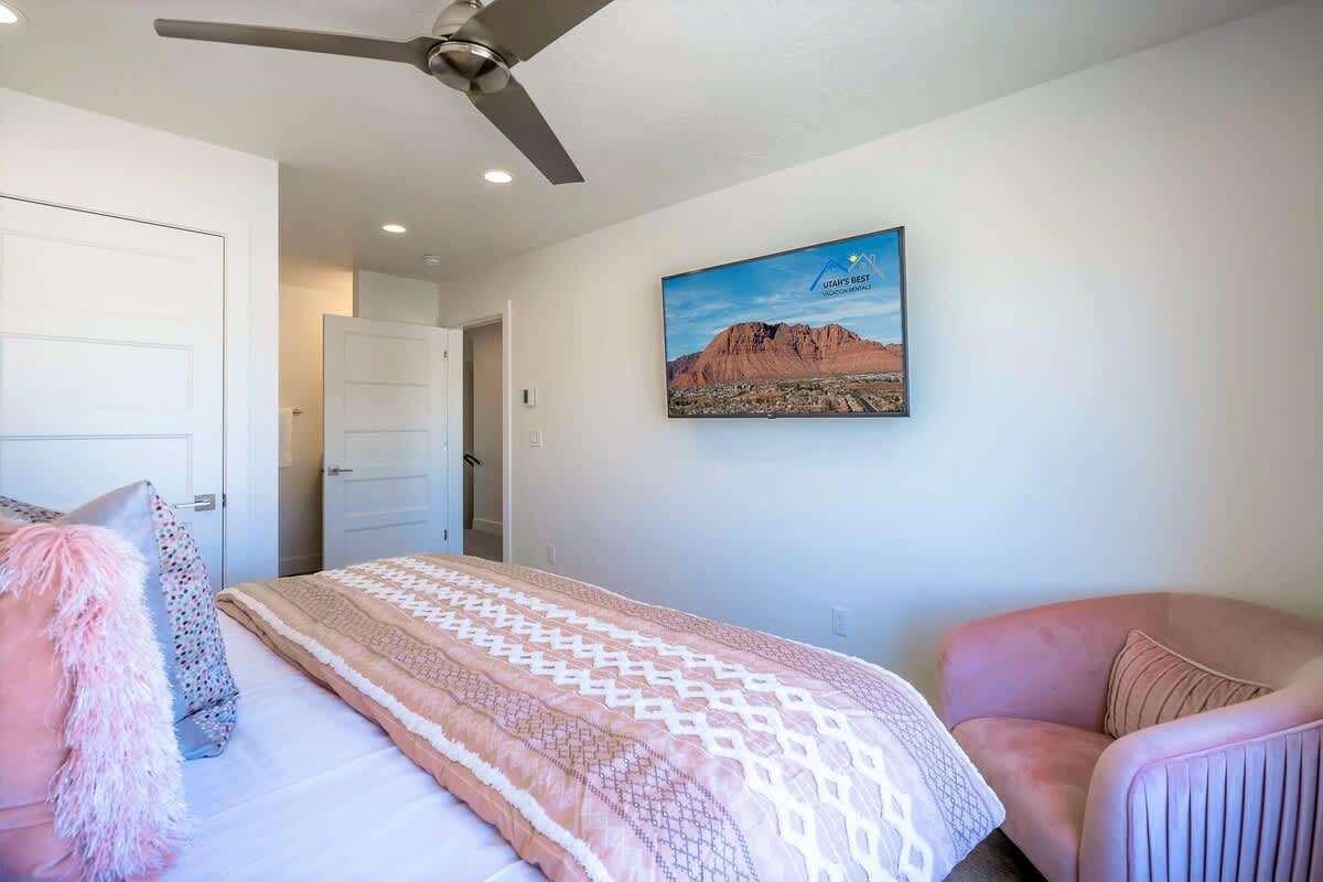 Master bedroom with king bed and TV on 2nd floor