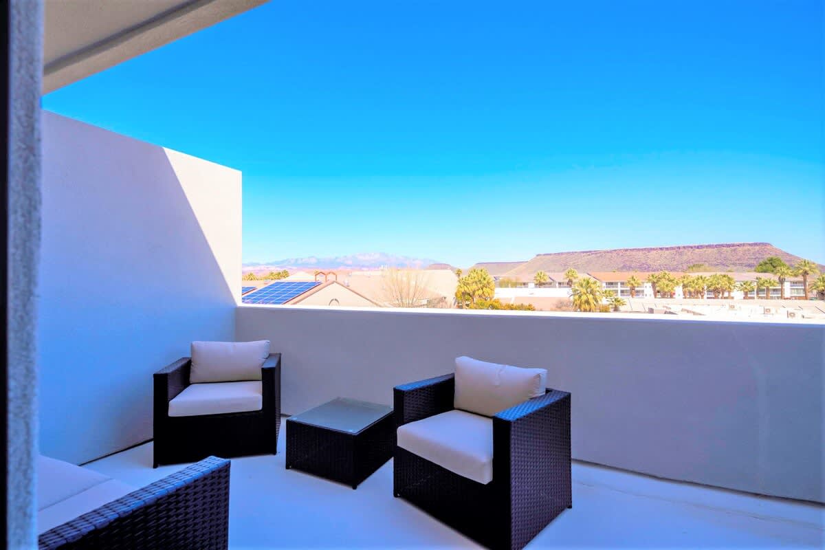 Balcony on 3rd floor with gorgeous vistas