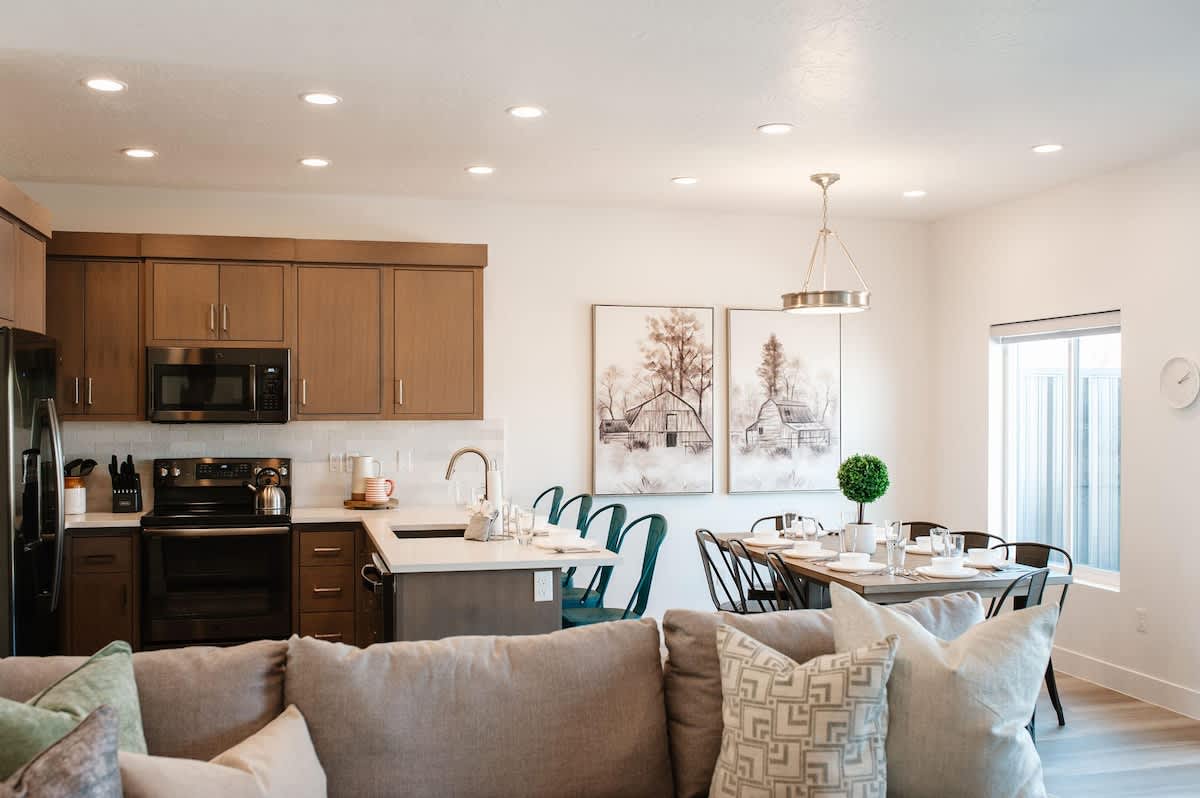 Great open concept layout on main floor