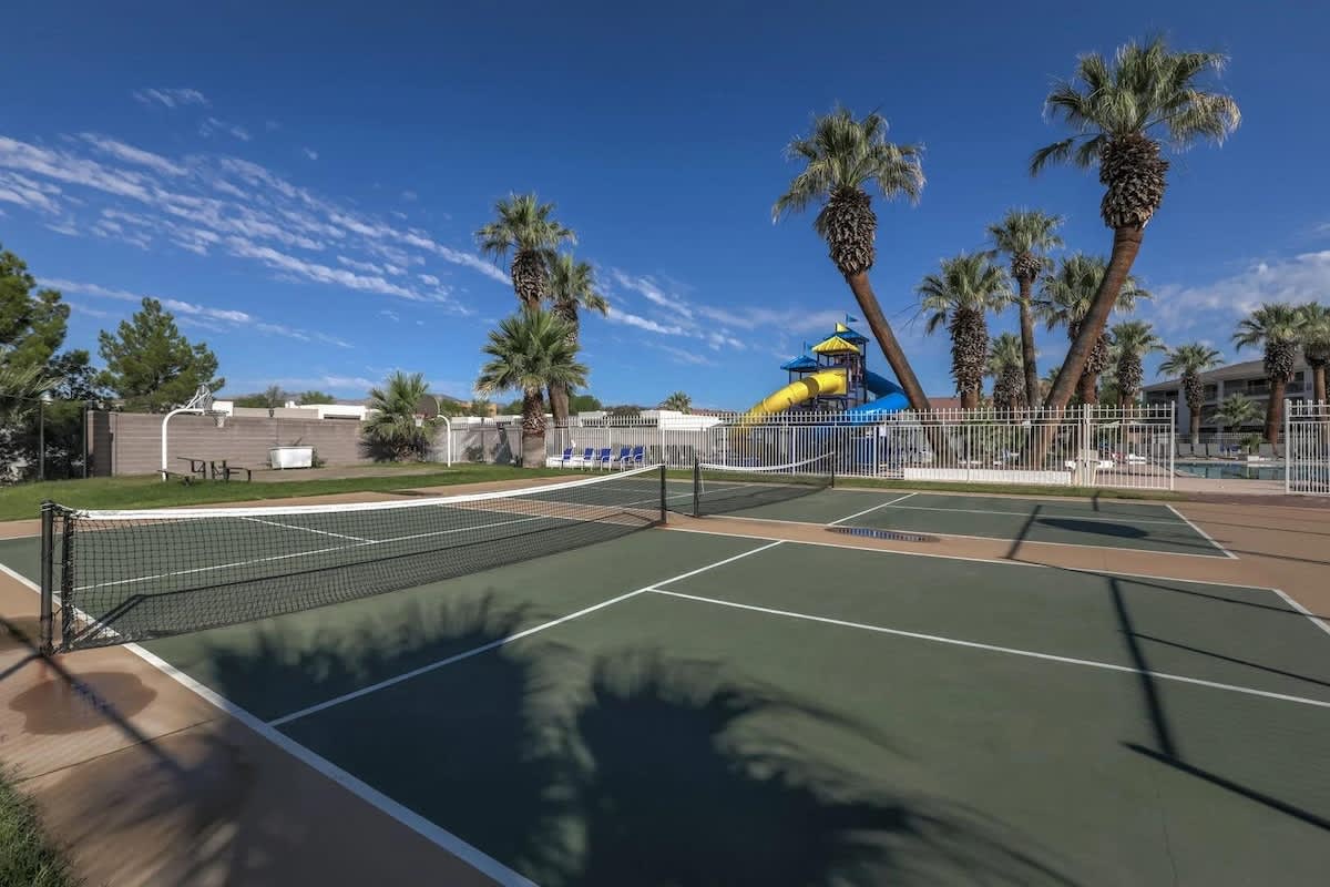 Pickleball at Las Palmas