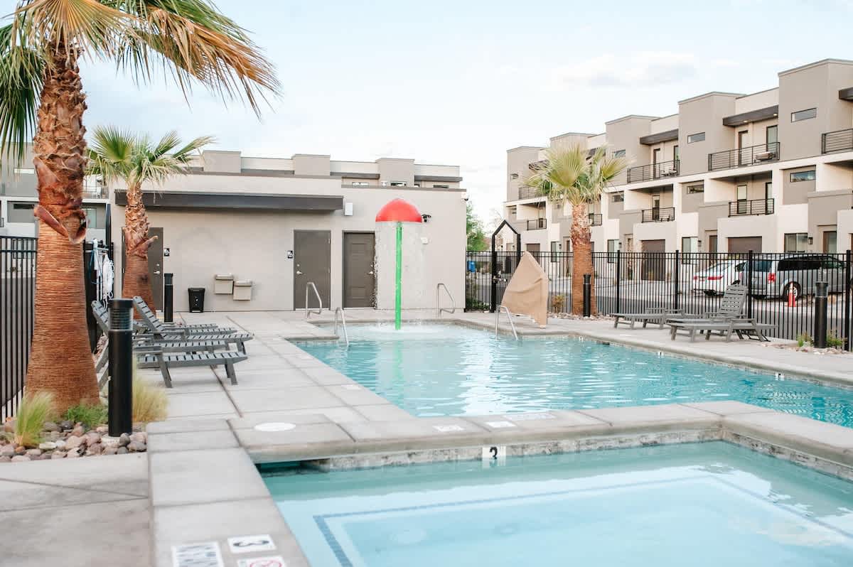31 - The Gem at the Vue in St George with Community Pool 5
