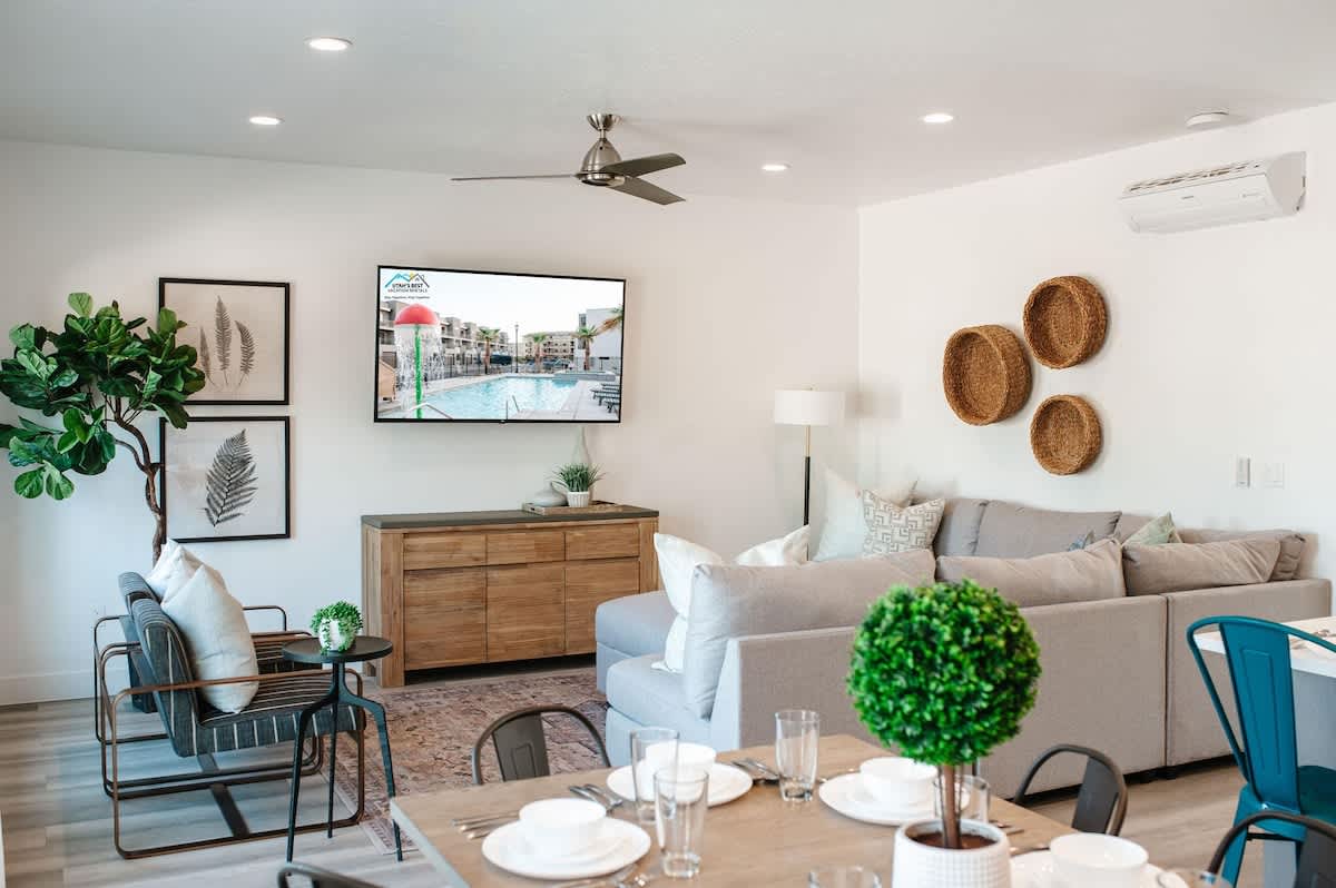 19-20 - 2 Homes in St George Green Valley with Community Pool 2