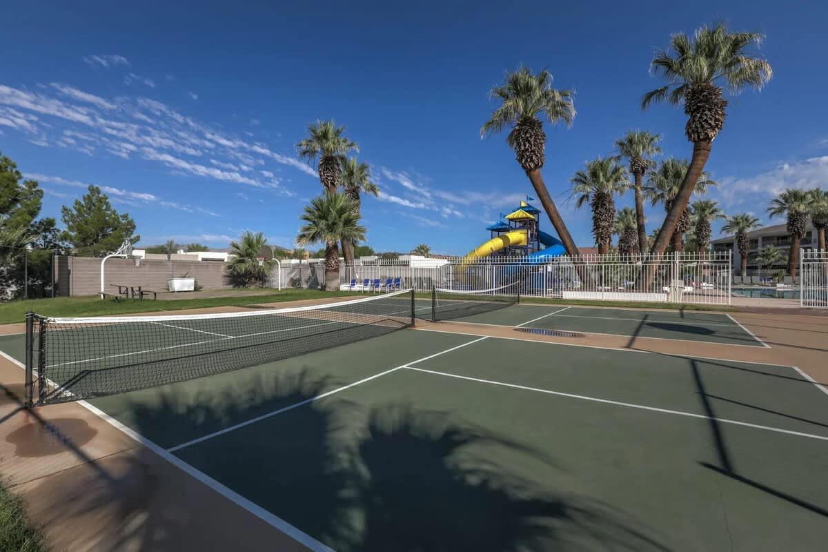 Pickleball at Las Palmas