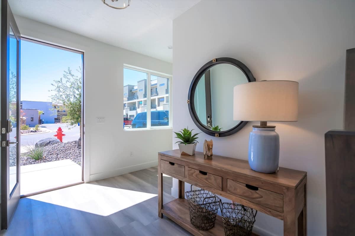 House #19 entry foyer