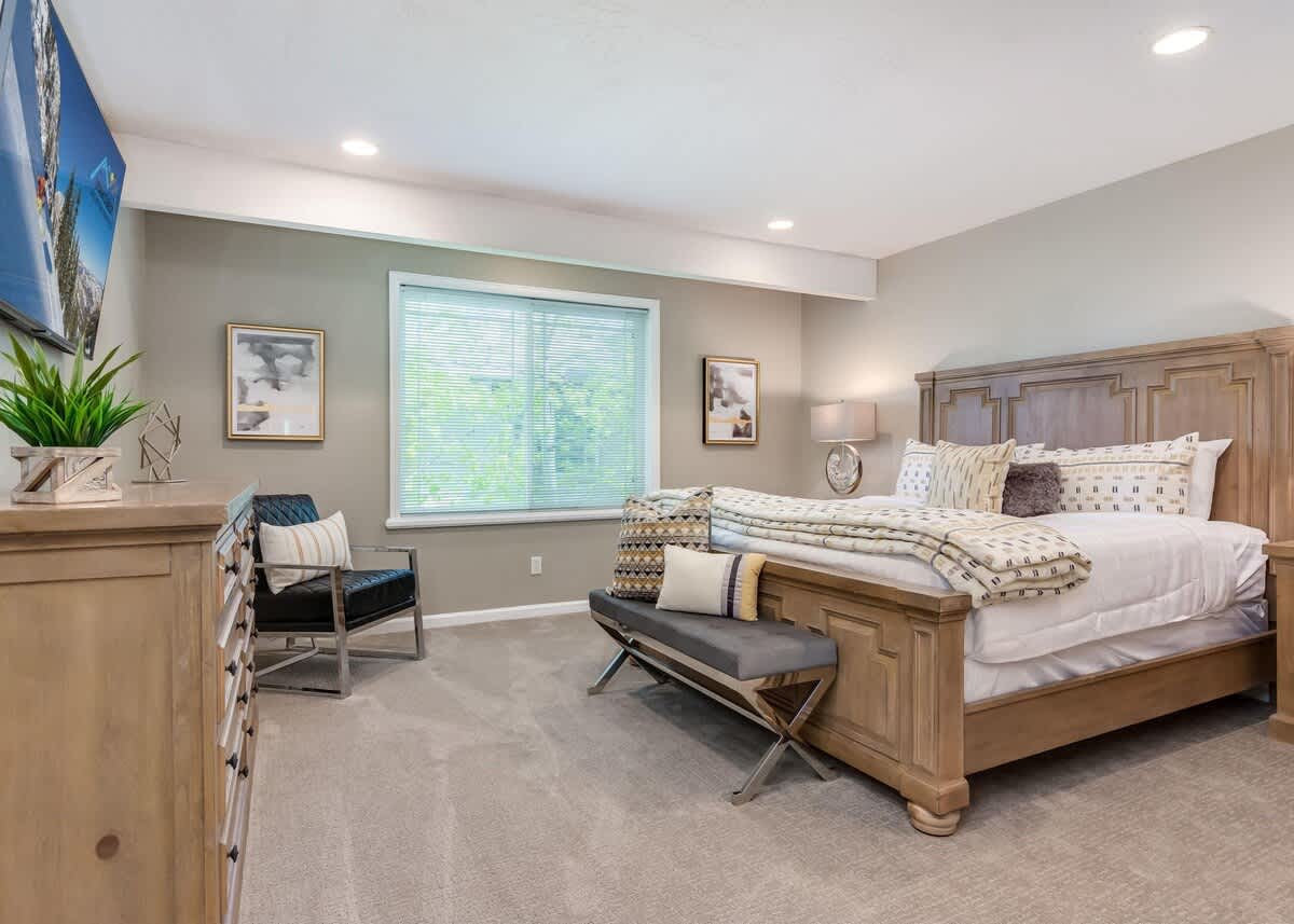 Union Gateway in Prime Salt Lake Location with Hot Tub 2