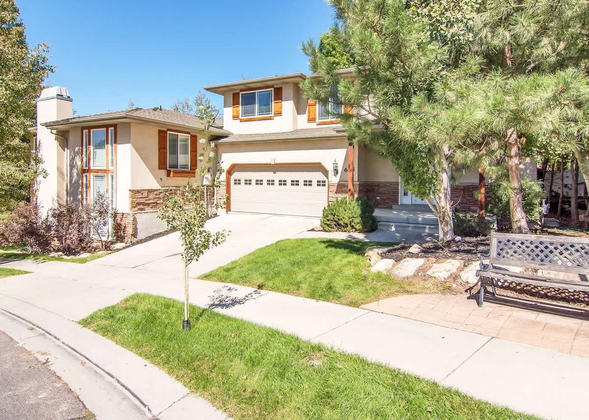 Each home is stylish and offers 3 bedrooms