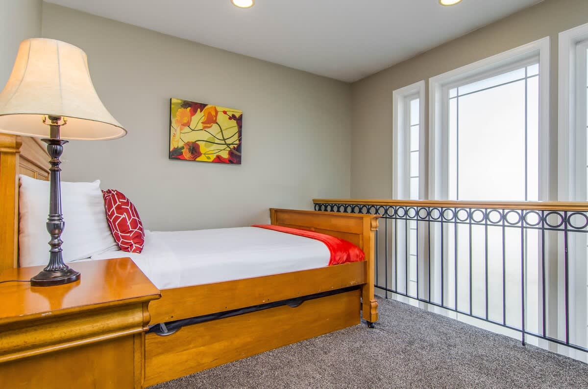 House 3 loft with full bed and twin trundle